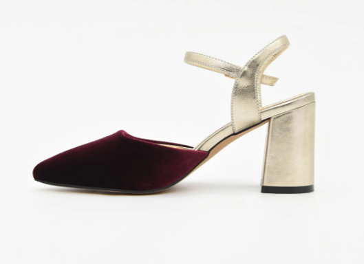 ZAPATO TERCIOPELO BURDEOS Y TACÓN DORADO